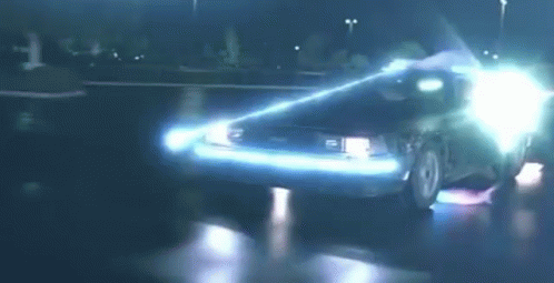 Gif de retour vers le futur montrant un retour dans le passé